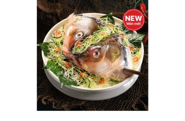 JULLIEN'S GOLDEN CARP HEAD STEAMED WITH PIPER LOLOT LEAVES