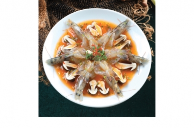 SHRIMP STEAMED WITH TERMITE MUSHROOMS