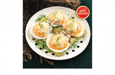 JAPANESE SCALLOPS WITH SALTED EGG YORK SAUCE (4PCS)