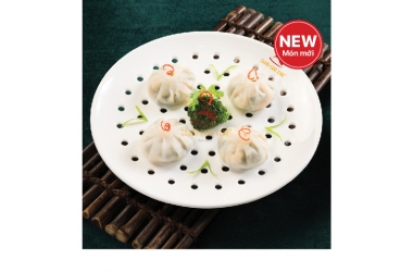 SHRIMP AND WATER SPINACH HAKAO