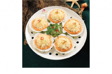 MINCED SCALLOPS STEAMED WITH CHEESE