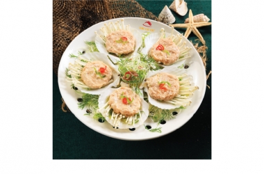 MINCED SCALLOPS STEAMED WITH MUSHROOMS